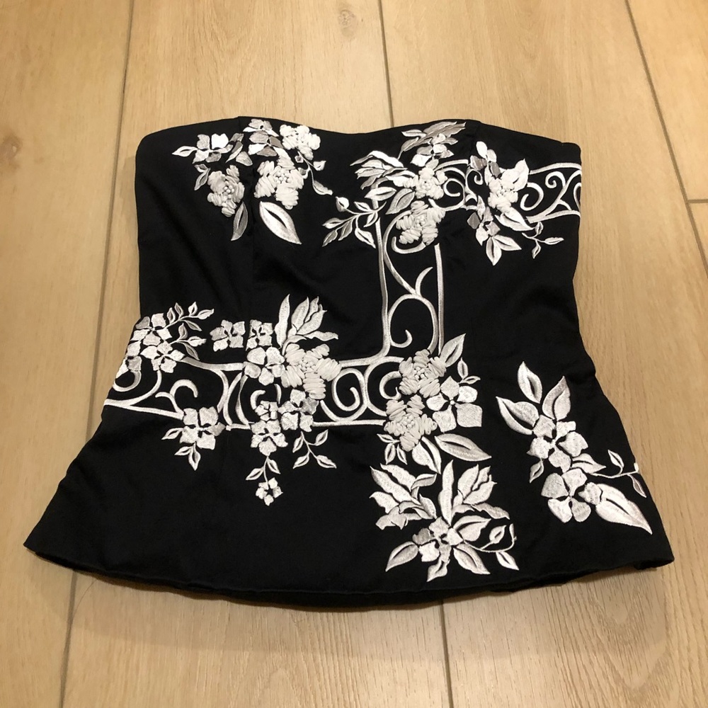 White House Black Market Floral Embroidered Corset